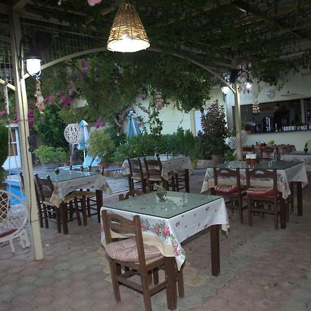 Sunrise Hotel & Apartments Rodhákinon Dış mekan fotoğraf