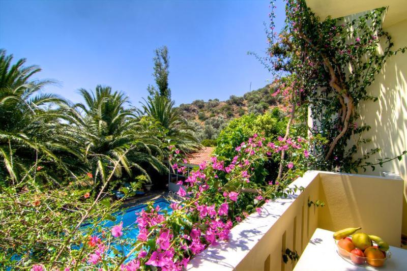 Sunrise Hotel & Apartments Rodhákinon Dış mekan fotoğraf